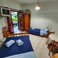 Akrata Golden Beach House 3, hotel i Aíyira