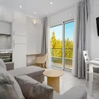 Louisa Apartment - Hellenic Apartments Avlona, hotel u gradu Oinófita