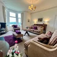 Dairsie Sea View، فندق في روثيسي