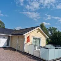 HOLIDAY NEST Family Guest House 80m2 - Mysigt gästhus med två sovrum i Höör, hotel en Höör