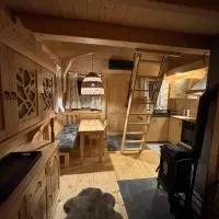 Osada na Skale Domek z kominkiem, hotel em Istebna