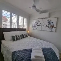 3BR Home with free parking, 10 mins walk to university, Hotel in Keiraville