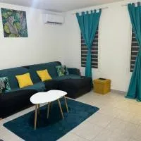 L'ile aux couleurs, hotel sa Les Abymes