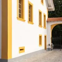 Château Marnand - Studio Montgolfières, hotel in Granges-près-Marnand