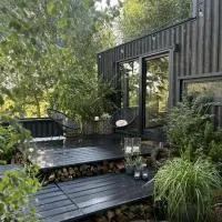 ToTu Tiny House Sauna & wanna ogrodowa, Hotel in Dobiesz