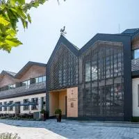 MÖRWALD Relais & Châteaux Hotel am Wagram, хотел в Feuersbrunn