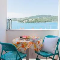 Hana Home - Apartments Tisno – hotel w mieście Tisno