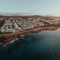 Radisson Blu Resort, Lanzarote Adults Only، فندق في كوستا تاغيسي
