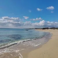 Casa con veranda a 10 min dal mare, hotell i Lizzano