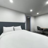 Mokpo Juno Hotel, hotel near Muan International Airport - MWX, Mokpo