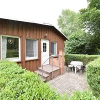 Quaint Bungalow near Insel Poel with Garden, hotel a Insel Poel