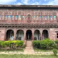 Chandelao Garh、Bīnāwāsのホテル