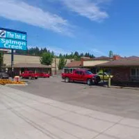Inn at Salmon Creek، فندق في فانكوفر