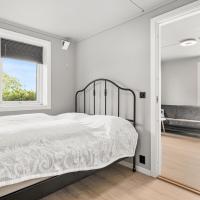 Sandefjord 1 bedroom kitchen and bathroom - Non smoking, Hotel in der N&auml;he vom Flughafen Torp, Sandefjord