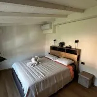 Como's Hill Apartments - Foresta，Lipomo的飯店