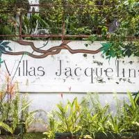 Villas Jacquelina, hotell i Quepos