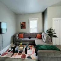 Cozy 2BR, Near Top attractions، فندق في كوفينغتون