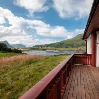 Private cabin by the sea, Lofoten, hotell i Leknes
