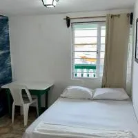 The Wave Hostel Corn Island, hotel di Pulau Corn