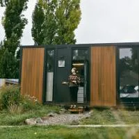 Country Garden Retreat by Tiny Away, hotel en Patearoa