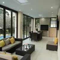 Tranquil Cowies Hill Stay, khách sạn ở Pinetown