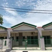 Homestay Ismail LEKIR، فندق في سيتياوان