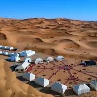 Luxury Desert Camp with AC & Heating in Merzouga, hotel a Lac Yasmins