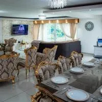 Family & Contractors 3 BR Bungalow Cot Garden Netflix Coffee Station, hotell sihtkohas Great Barr