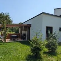 Útulný apartmán Vážka u Pastvinské přehrady v Orlických horách, хотел в Nekoř
