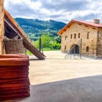 Solatsu Baserria - Apartamentos Rurales, hotel v destinaci Elorrio