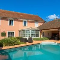 Champagne Therapy Demeure de charme avec piscine et SPA - 7 chambres, hôtel à Saint-Martin-dʼAblois