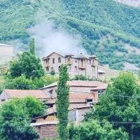 Lahic panoramic guest house, hotel di Ərǝkit