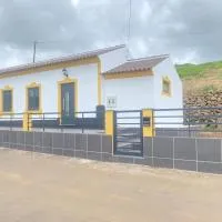 Chalé da Ribeira: Praia da Vitória şehrinde bir otel