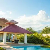 Villa Mercedes - Private Pool & Sunset Views - Ocoa Bay, хотел в Hatillo