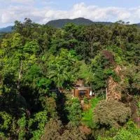 Magic Mena Rainforest Retreat by Tiny Away, hotelli kohteessa Mena Creek