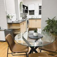 Stylish 3 Bed Apartment - Free Parking, hotel near Port Hedland International Airport - PHE, South Hedland