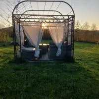 Viesnīca Les Petites Fustes Dans La Prairie pilsētā Coucouron