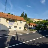 Viesnīca Elena Rooms pilsētā Pasjak
