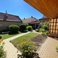 Apartment Anna، فندق في Šakvice