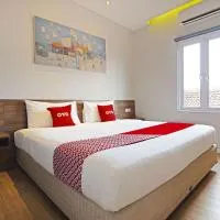 OYO 94729 Regia Dago, hotel di Bandung