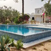 Dar 'Villa Blanche'، فندق في Djerba