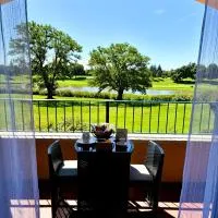 Jasmine Golf & Malpensa, studio in Robinie club, khách sạn ở Solbiate Olona