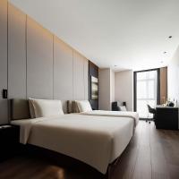 Atour Hotel North Square of Urumqi High-Speed Rail Station, hotel poblíž Mezinárodní letiště Urumqi Diwopu - URC, Urumči