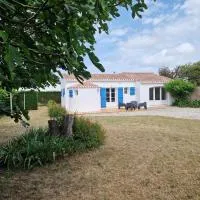Maison familiale à Barbâtre face à la dune, 3 chb, 2 SDB, 8 personnes, hotelli kohteessa Barbâtre