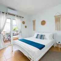 Eagle's Nest City Apartments, hotelli kohteessa Aigio