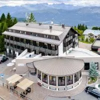 Viesnīca Hotel Dolomiti Chalet pilsētā Vazona