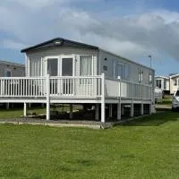Sea Beach Bay View at Crimden Dene Holiday Park, hotel Hartlepoolban