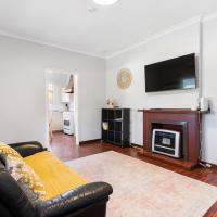 Charming Cloverdale Getaway, hotel near Perth Airport - PER, Perth