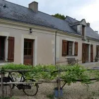 L'école Buissonnière, מלון בNoyant-la-Plaine