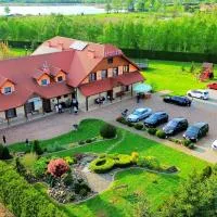 Nocleg Hotel Nad Stawami, hótel í Brzostek